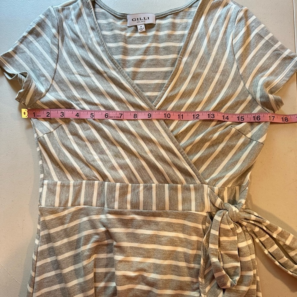 Gilli size medium faux wrap gray and white striped dress - Picture 8 of 12